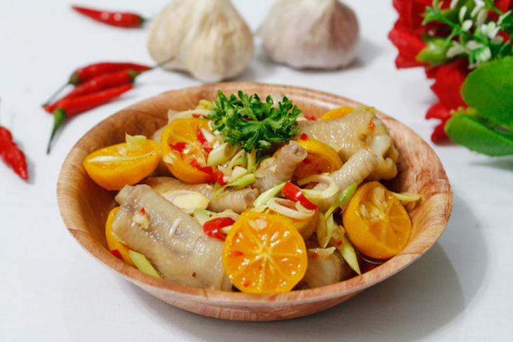 Hình ảnh chân gà ngâm sả tắc ngon hấp dẫn 1