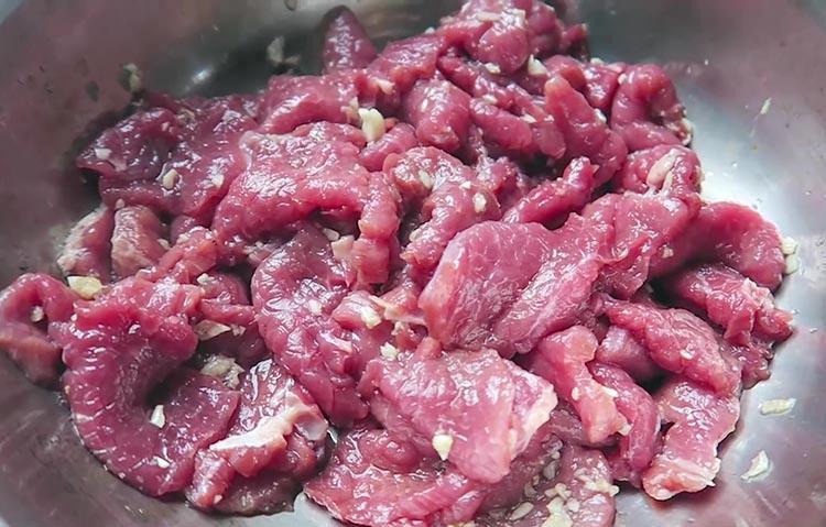 cách làm thịt trâu nướng lá lốt