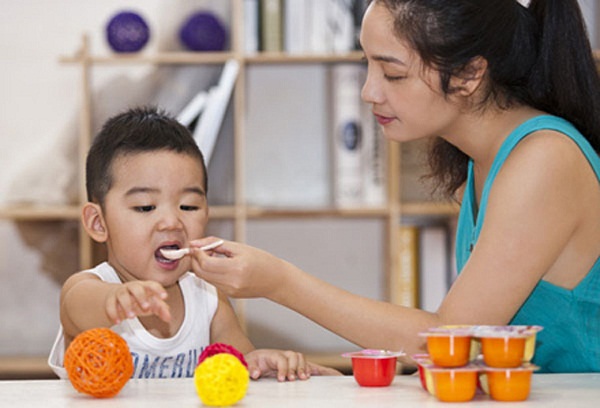 Trẻ mấy tháng ăn được sữa chua là có lợi nhất cho sức khỏe 3