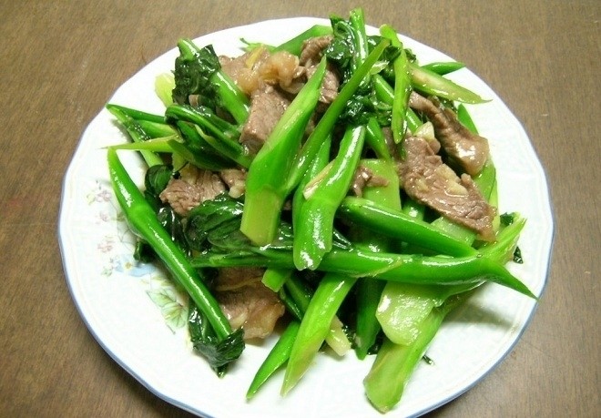 Rau cải xào thịt bò