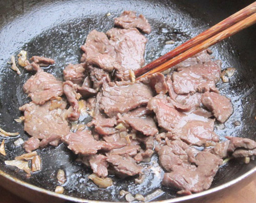 thịt bò xào củ cải khô 6