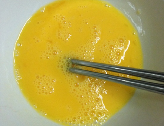 măng tây xào trứng
