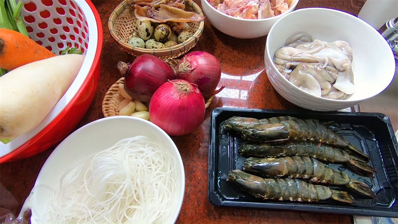 Cách nấu hủ tiếu hải sản 2