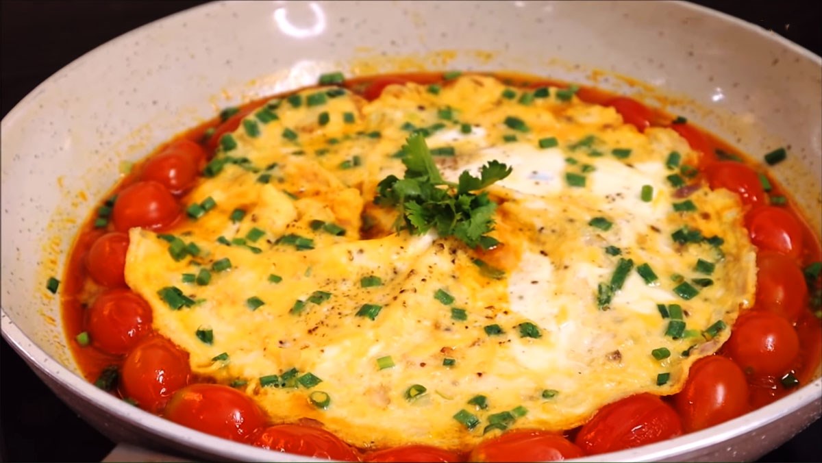 Cách làm trứng chiên cà chua ngon đẹp mắt hấp dẫn thị giác