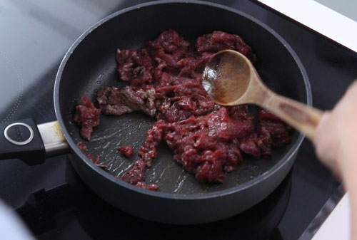 cách làm khoai tây xào thịt bò 5