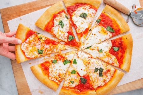 Cách làm pizza ngon tại nhà với 5 vị cho người mới bắt đầu ...