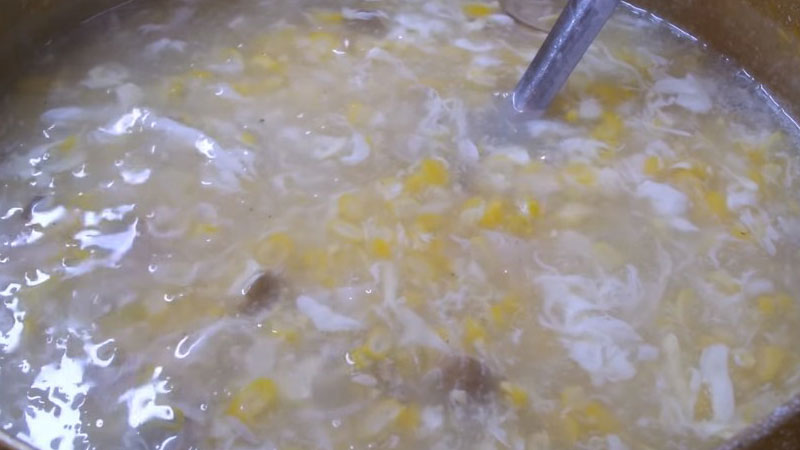 cách nấu súp tôm trứng cút 7