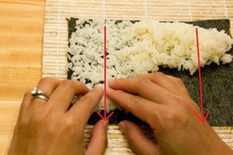 cách làm cơm cuộn sushi ngon