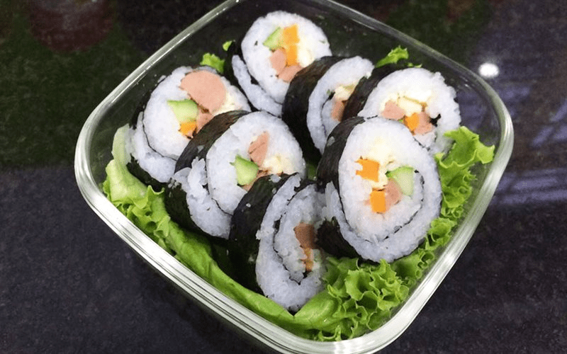 Cơm cuộn sushi