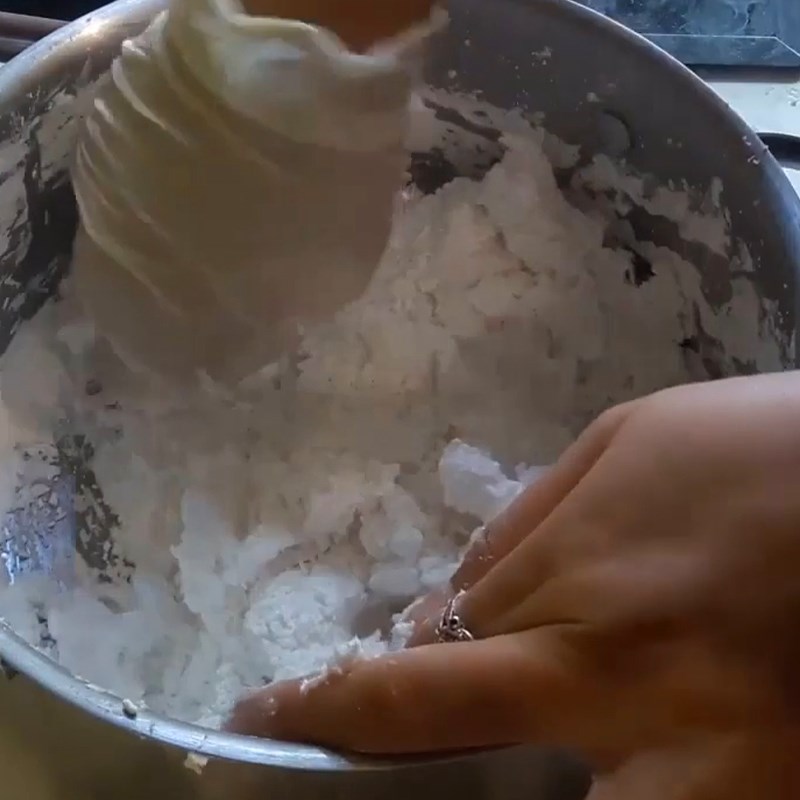 Cách làm bánh bột lọc nhân thịt 3