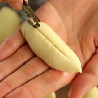 Cách làm bánh mì chuột 8