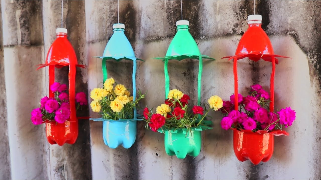 Cách làm chậu hoa từ 9 chai nhựa