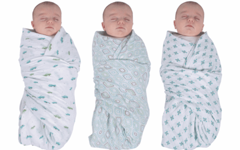 Quấn khăn cho trẻ sơ sinh giúp bé ngủ ngon