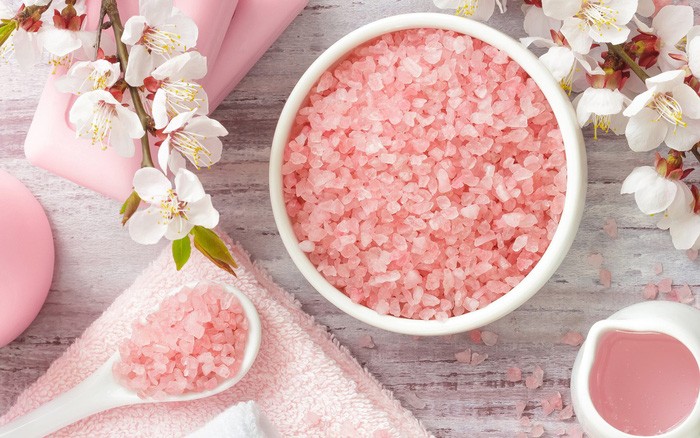 Muối hồng là gì? Cách sử dụng muối hồng Himalaya trong đời sống