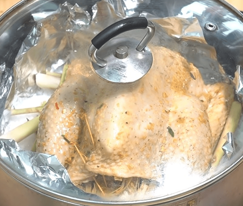 Cách làm gà hấp giấy bạc